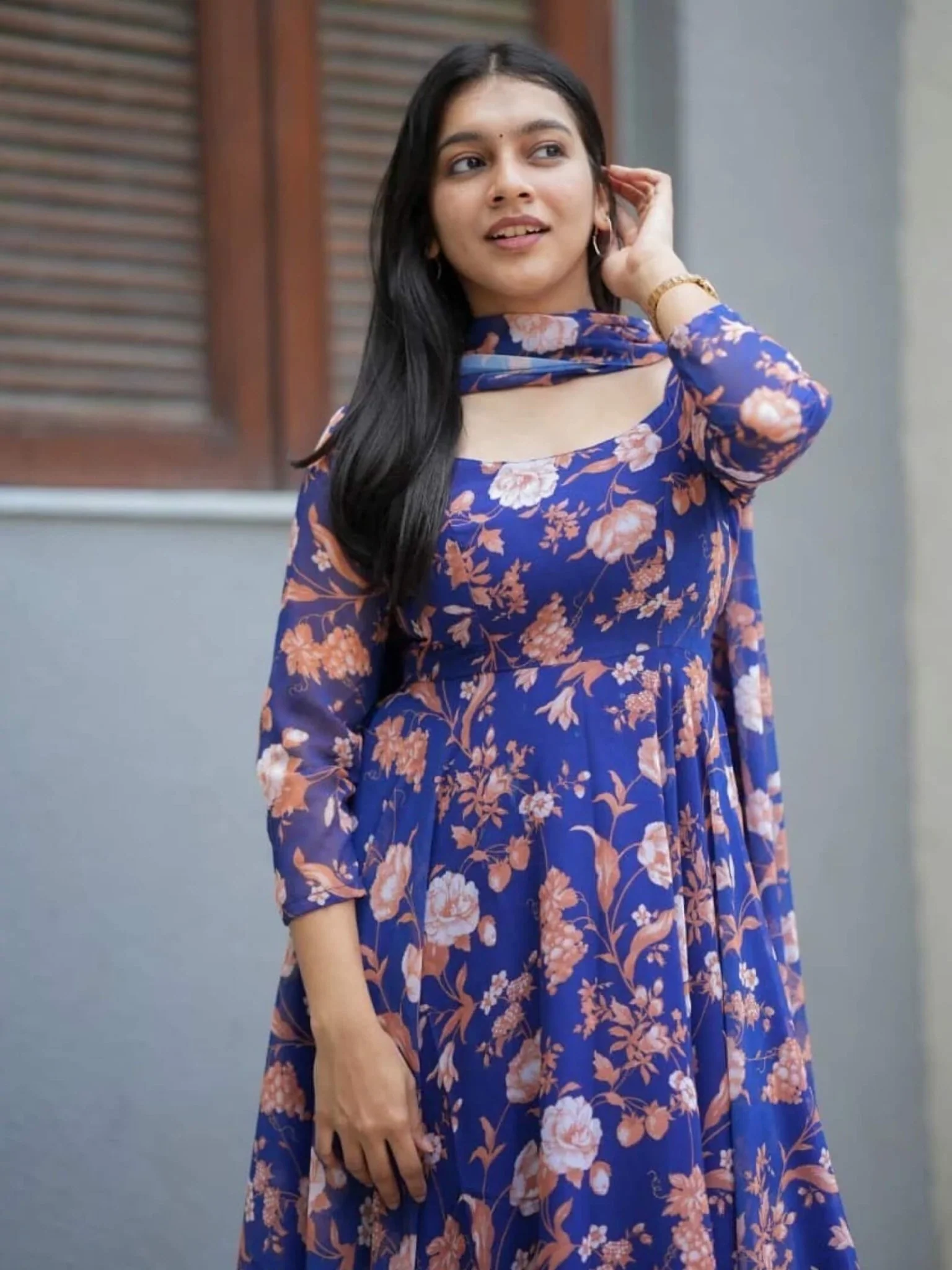 Aarvi Premium Anarkali Long Sleeve Teal Floral 2 pis Gown - Image 5