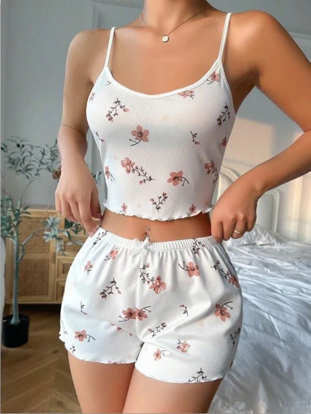 Floral Print Contrast Binding Lettuce Trim Cami Top & Shorts PJ Set