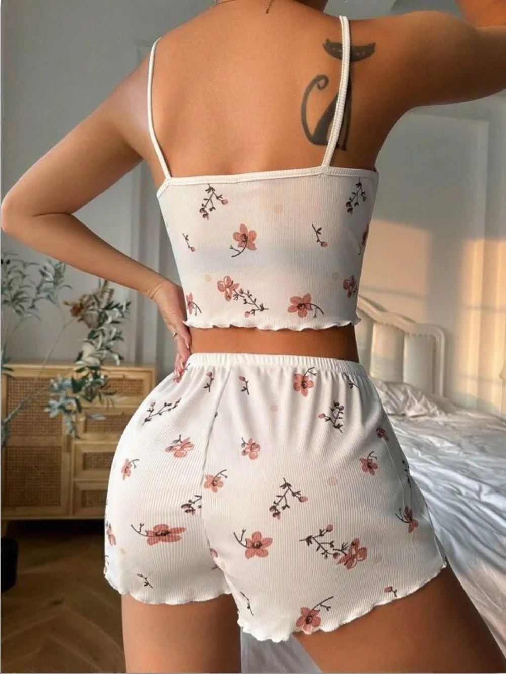 Floral Print Contrast Binding Lettuce Trim Cami Top & Shorts PJ Set - Image 2