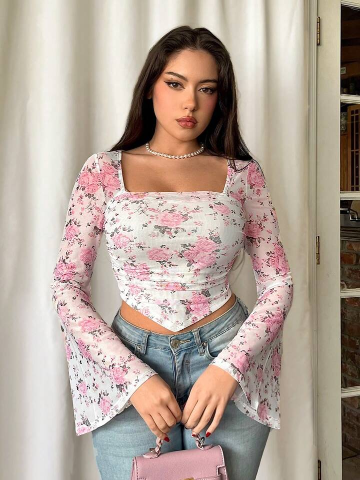 Floral Printed Square Neck Ruched Crop Top - Image 3
