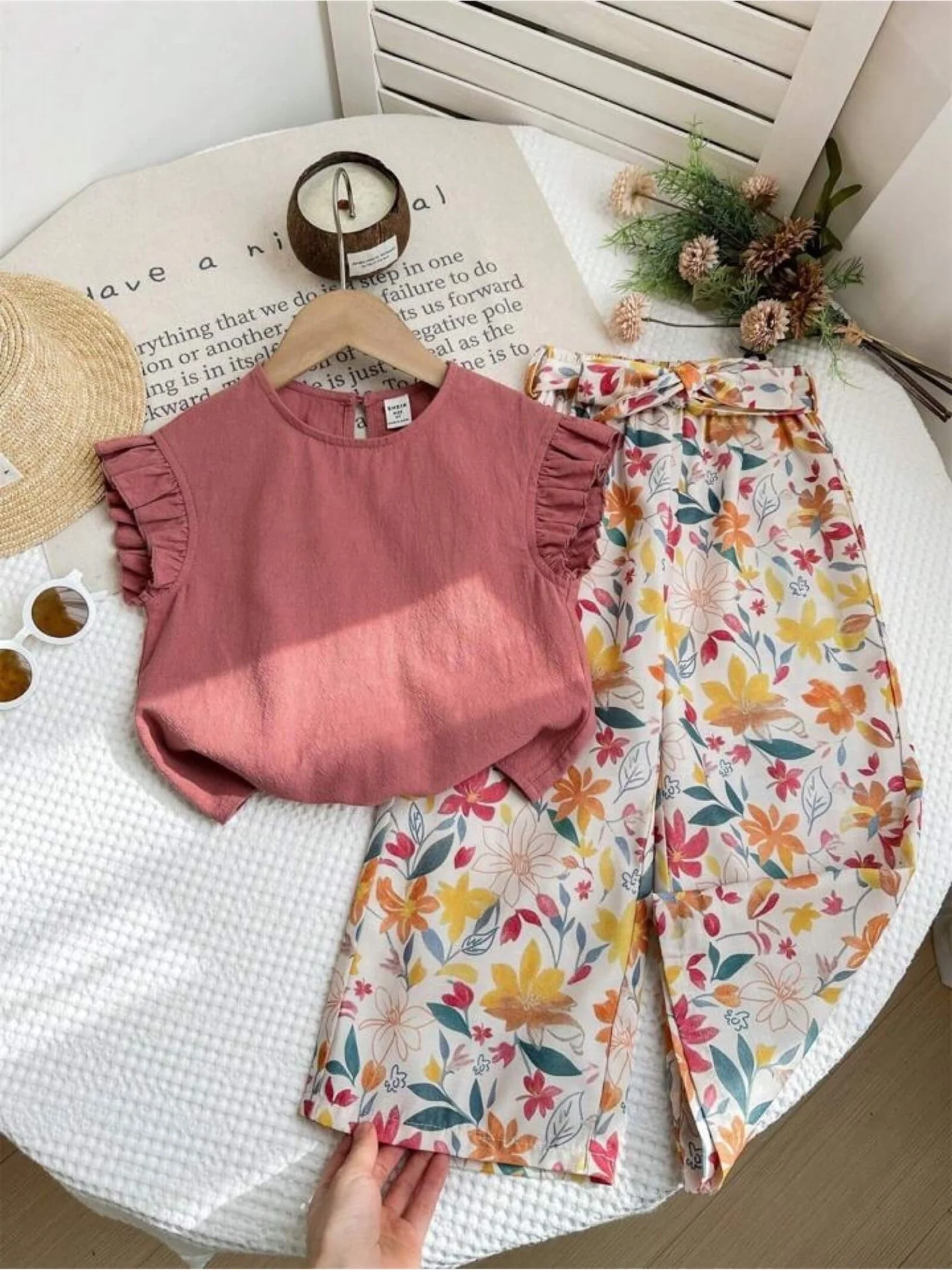 Girls Ruffle Trim Textured Tee & High-Waist Floral Belted Pant Set