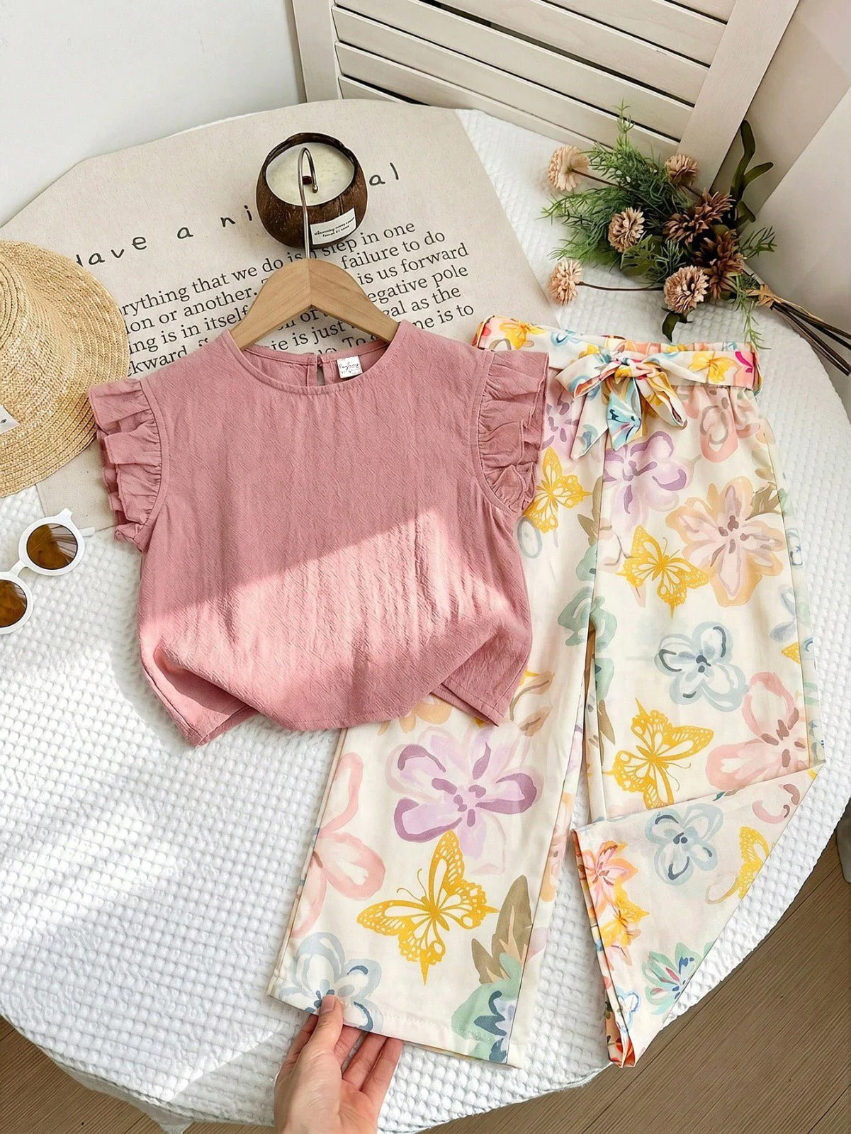 Girls Ruffle Trim Textured Tee & High-Waist Floral Belted Pant Set - Image 3