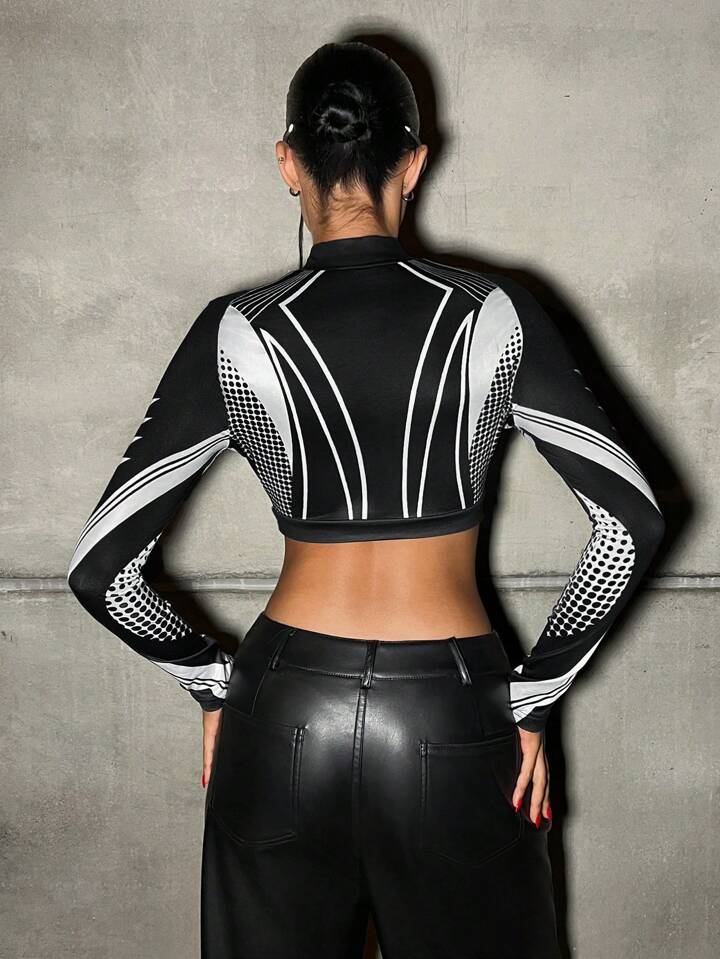 Mock Neck Cut Out Full Sleeve Crop Top SPEED Letter Print - Image 3