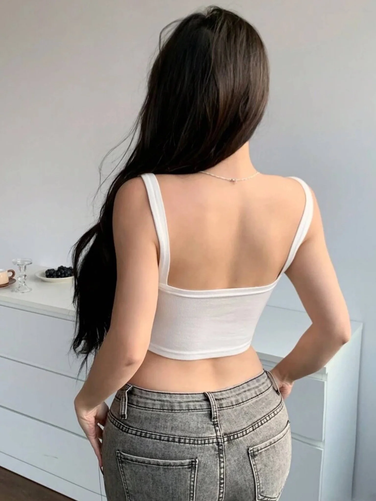 Sexy stitch fabric sleevless crop top deep neck - Image 3