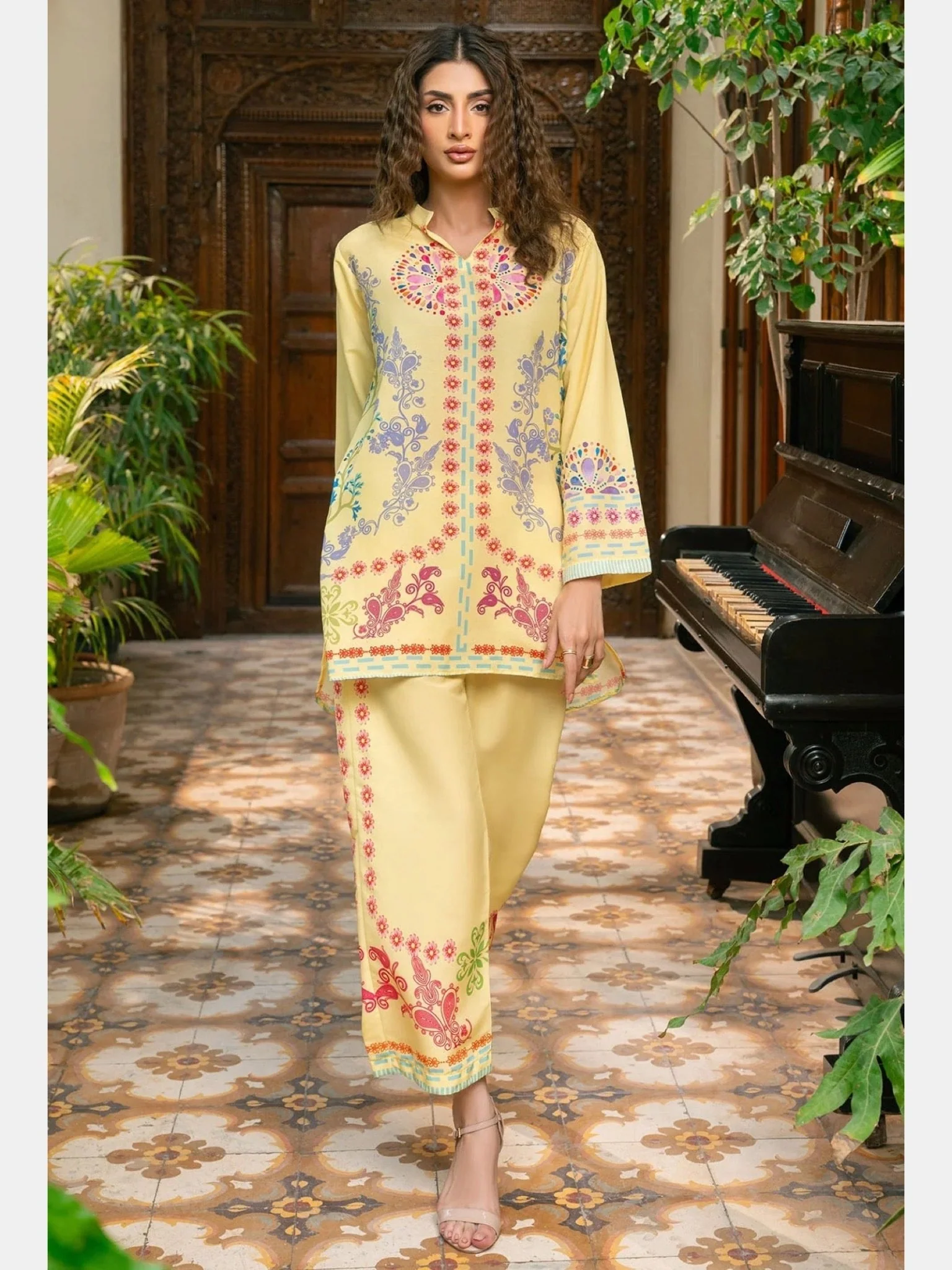 Straight-cut Long Tunic with Matching Wide-leg Trousers